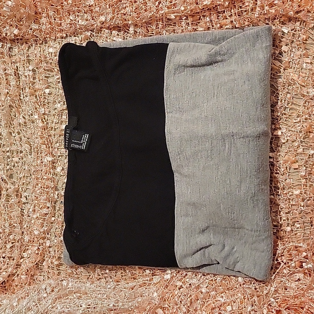 forever21 Top, size small and black n gray color